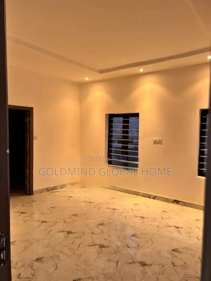 Furnished 5bdrm Duplex in Lugbe - Abuja for sale in Sabon Lugbe