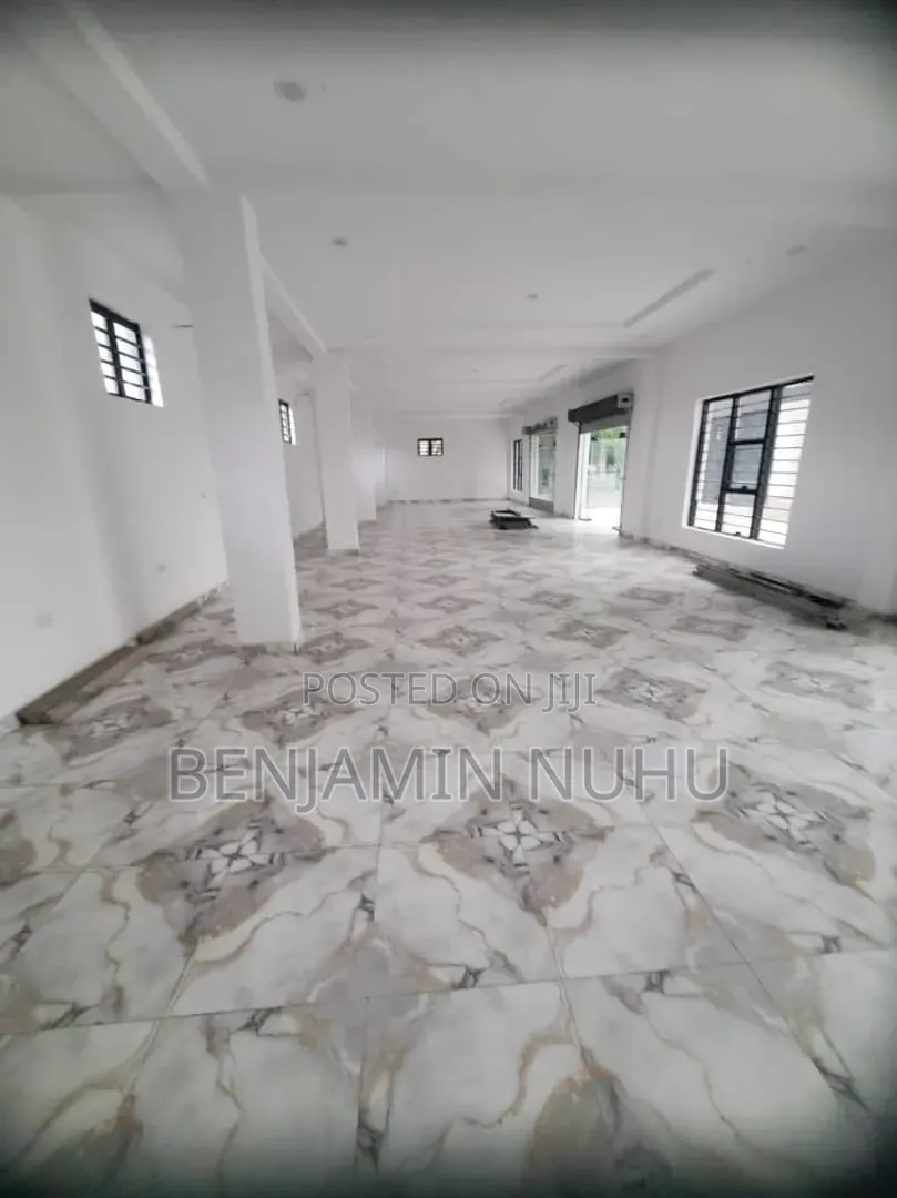 A Newly Built 180sqm Ground Floor Restaurant or Supermarket Space in Olokonla