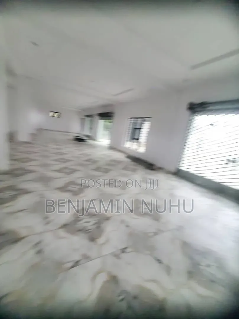 A Newly Built 180sqm Ground Floor Restaurant or Supermarket Space in Olokonla