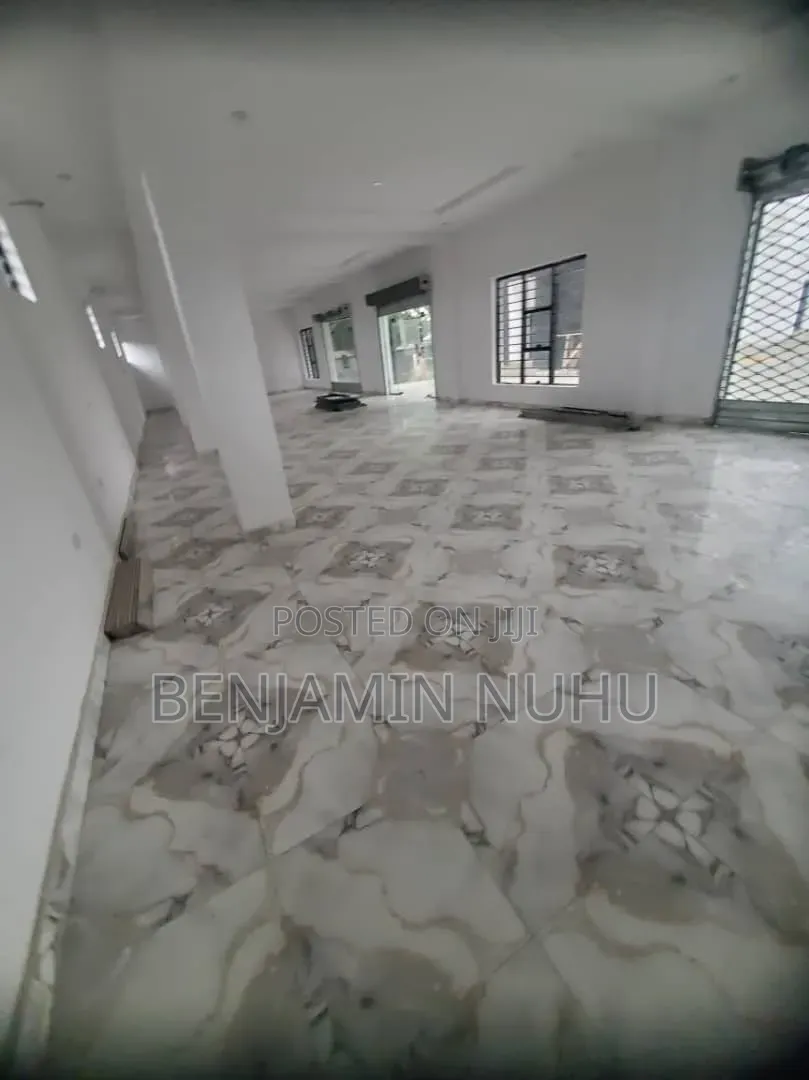 A Newly Built 180sqm Ground Floor Restaurant or Supermarket Space in Olokonla