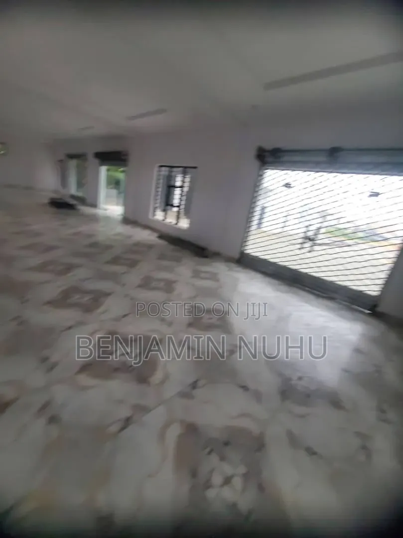 A Newly Built 180sqm Ground Floor Restaurant or Supermarket Space in Olokonla