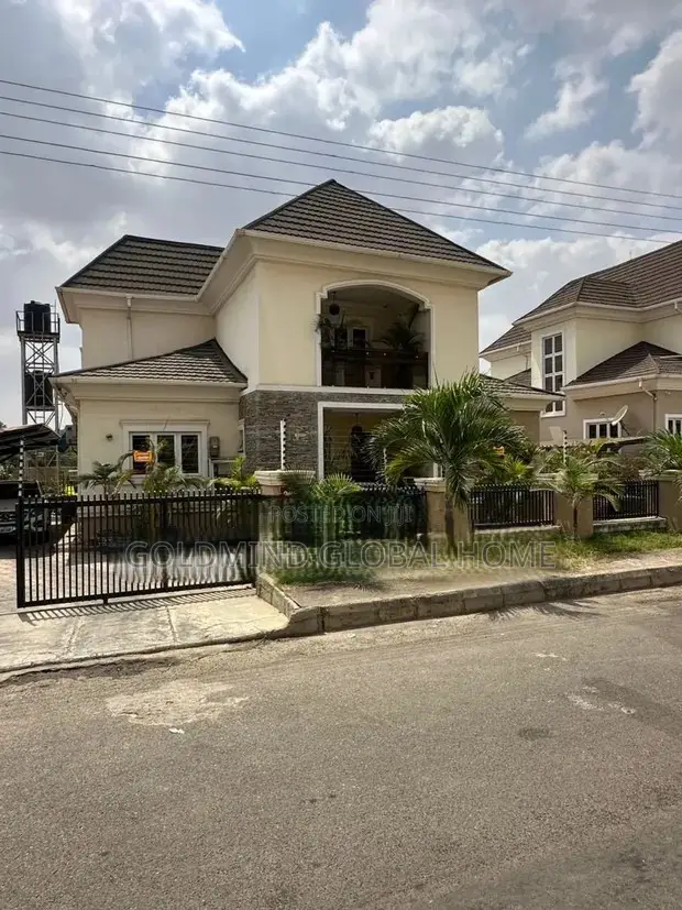 4bdrm Duplex in Lugbe -Abuja for sale in Sabon Lugbe