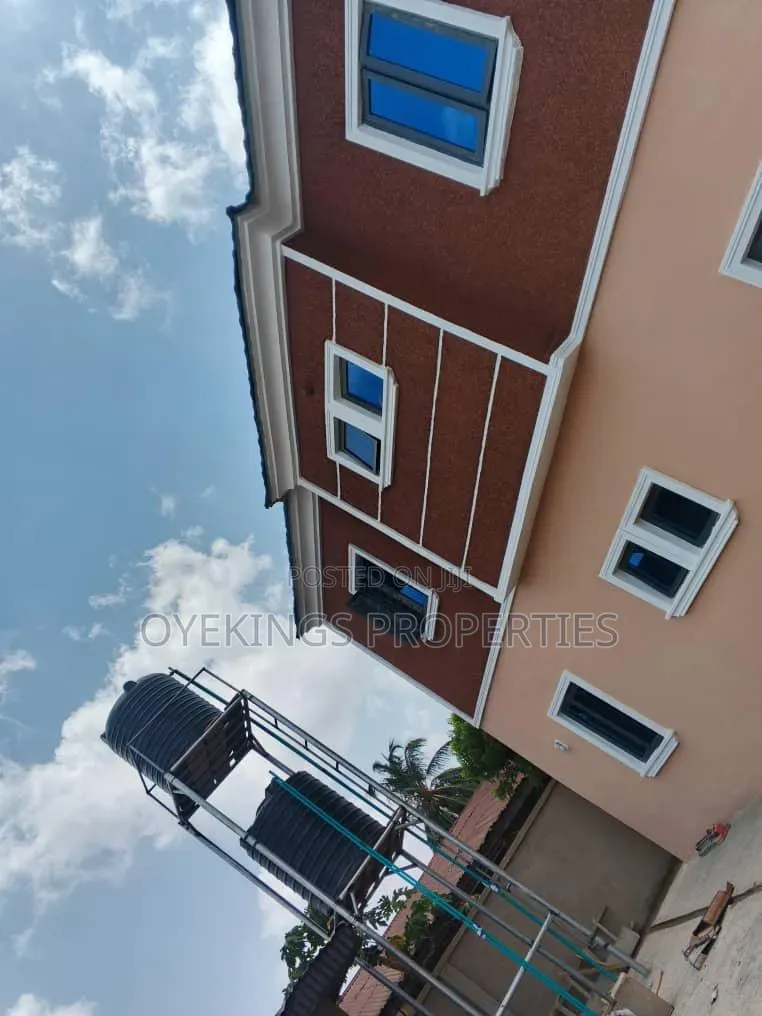 2bdrm Block of Flats in Ajinde, Oluyole Estate for rent in Oluyole Estate