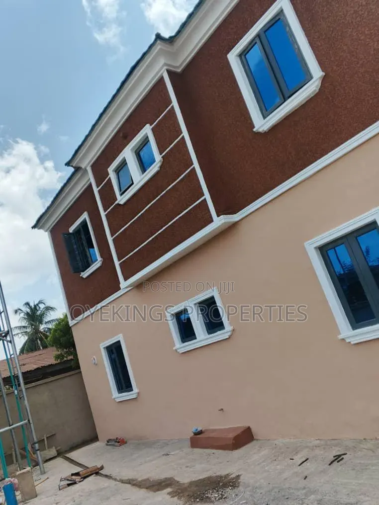 2bdrm Block of Flats in Ajinde, Oluyole Estate for rent in Oluyole Estate