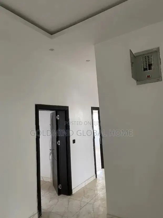 4bdrm Duplex in Lugbe - Abuja for sale in Sabon Lugbe