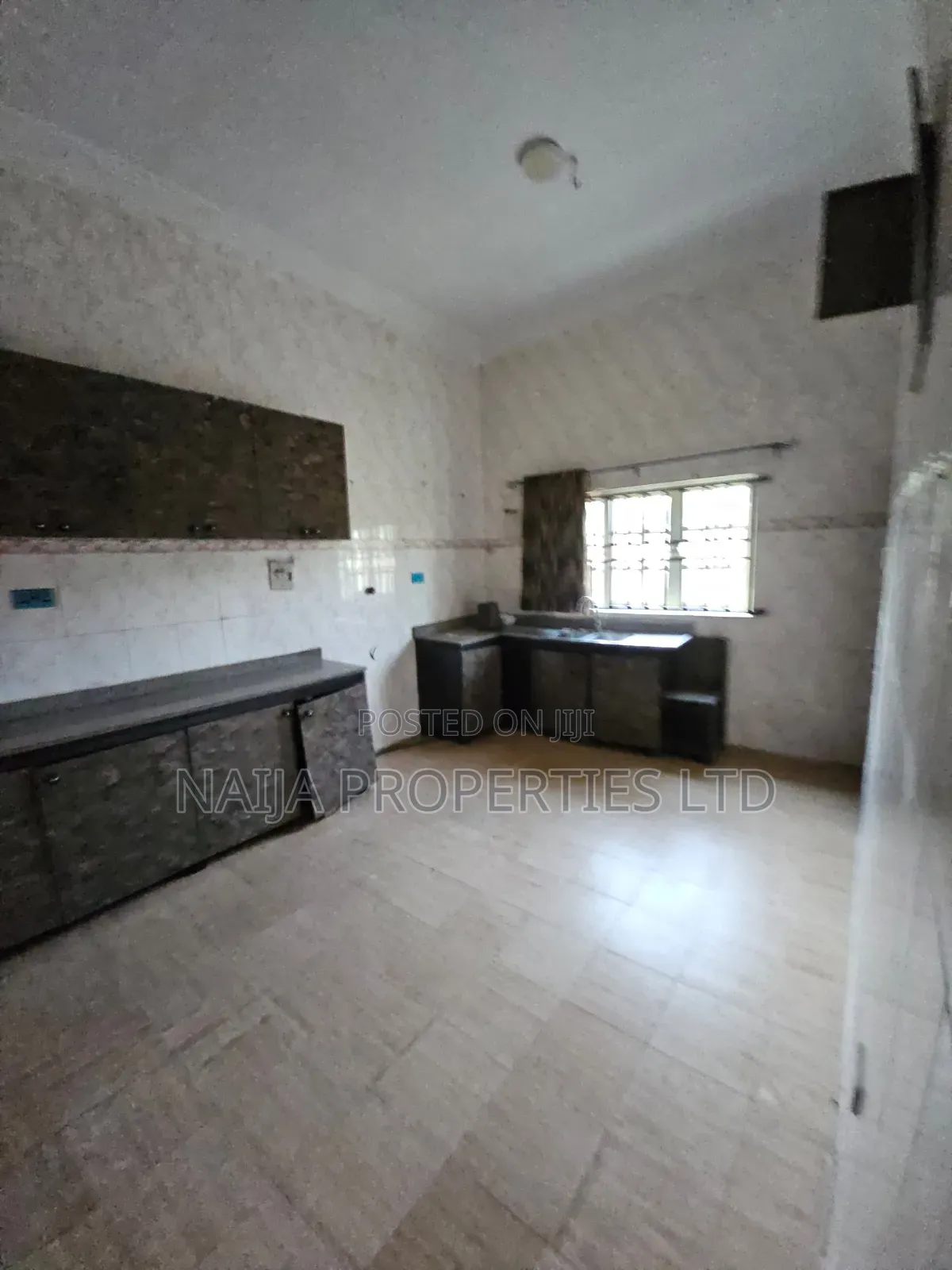 5bdrm Duplex in Magodo Phase 1 for rent in GRA Phase 1