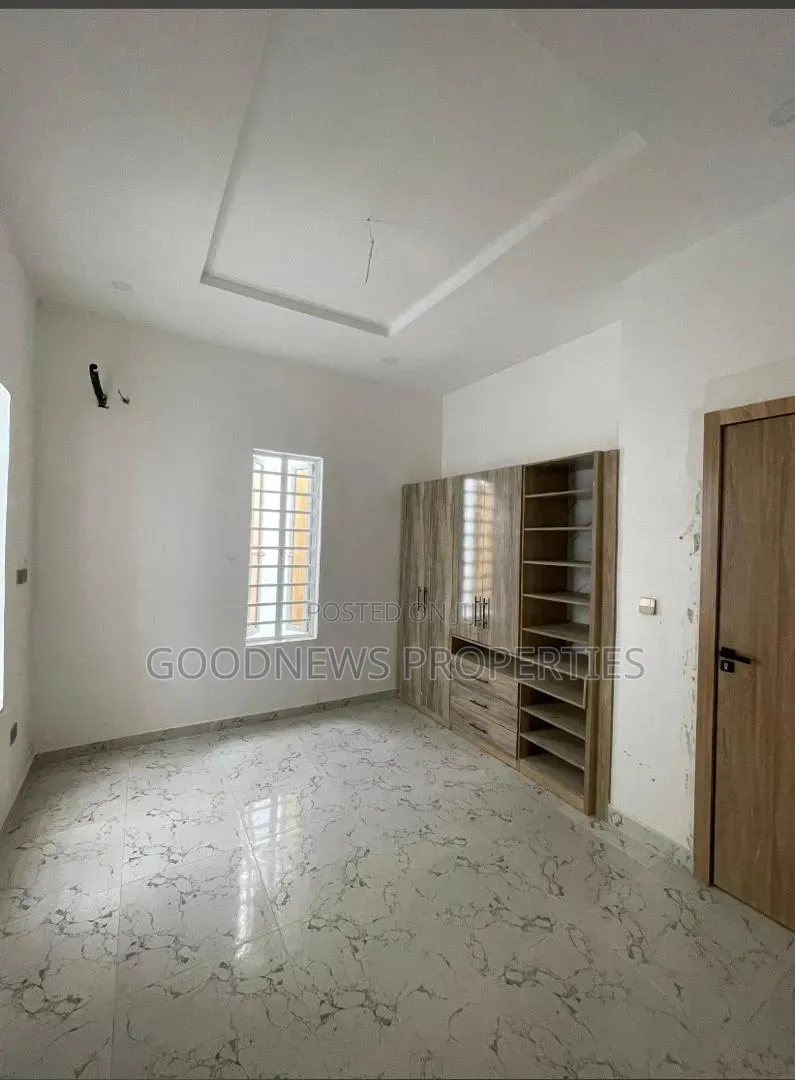 4bdrm Duplex in Curbert Court: Lekki for sale in Ikota