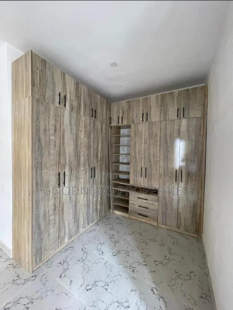 4bdrm Duplex in Curbert Court: Lekki for sale in Ikota