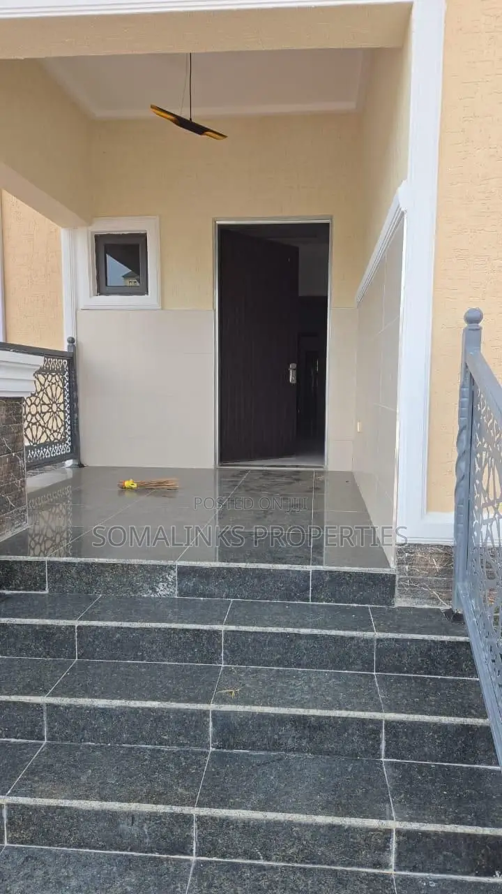 3bdrm Bungalow in Pyakasa, Sabon Lugbe for sale in Sabon Lugbe