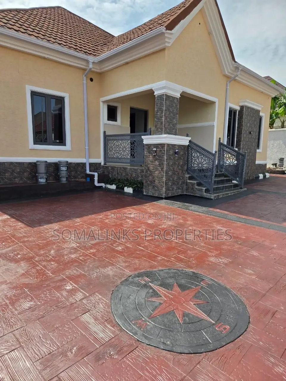 3bdrm Bungalow in Pyakasa, Sabon Lugbe for sale in Sabon Lugbe