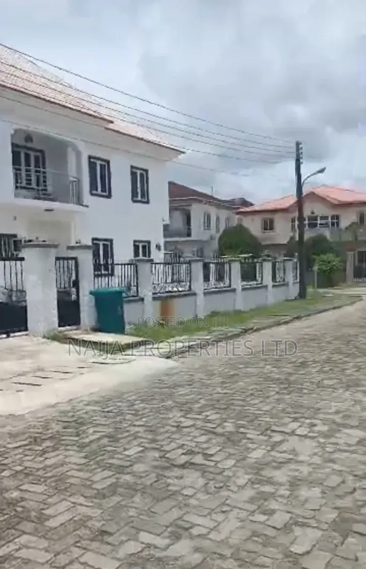 Full Plot of 720sqm at Crown Estate, Sangotedo, Ajah for Sale in Sangotedo