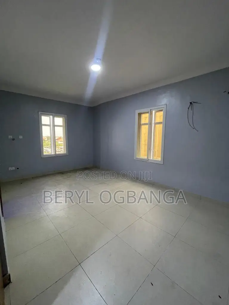 3bdrm Apartment in Ikate for sale in Ikate