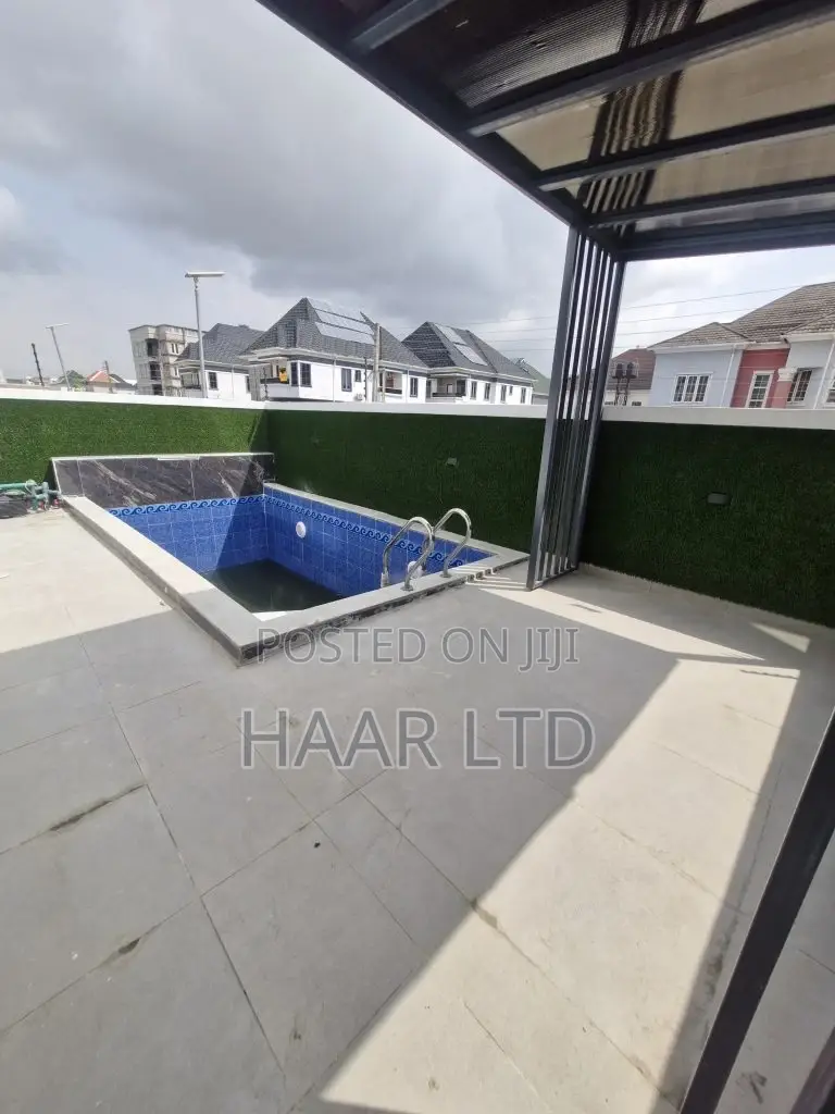 5bdrm Duplex in Lekki Phase 1 for sale in Lekki Phase 1
