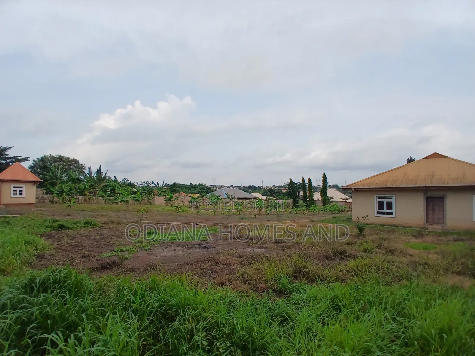 3500sqm Mixed-Use Land + 7-Bedroom Bungalow for Sale at Ojoo, Ibadan in Ibadan