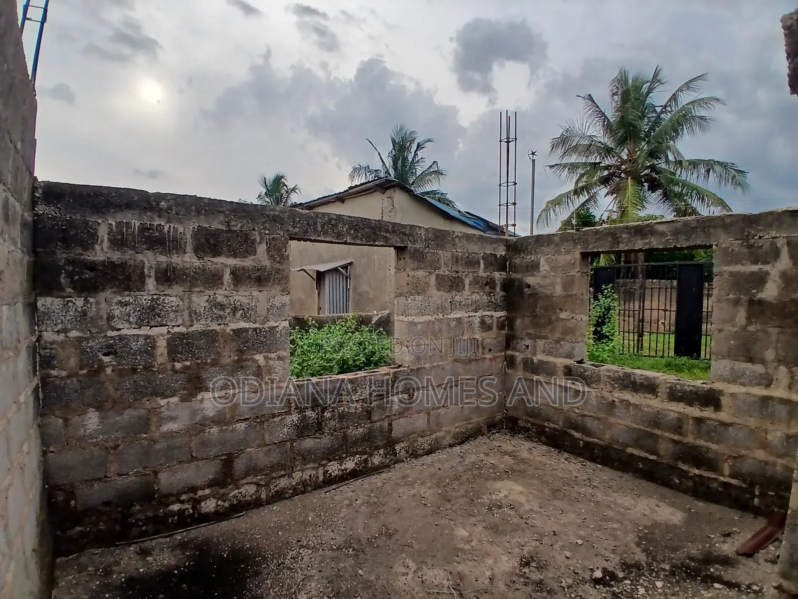 6bdrm Bungalow in Aroro Yerokun, Ojoo, Ibadan for sale in Ibadan