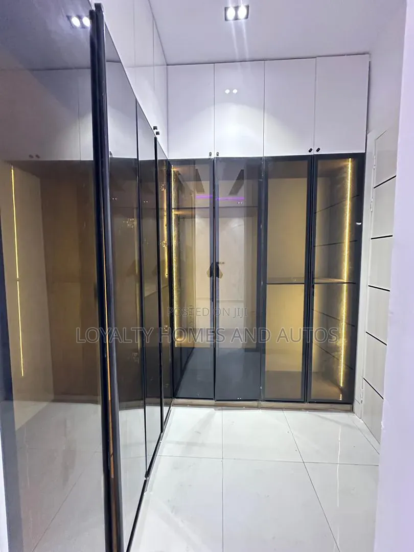 3bdrm Duplex in Ikota for sale in Ikota