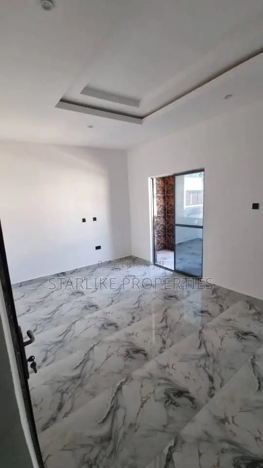 4bdrm Duplex in Lekki for sale in Lekki
