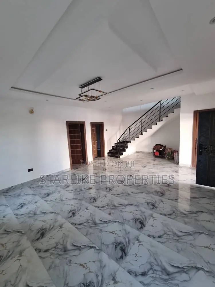 4bdrm Duplex in Lekki for sale in Lekki