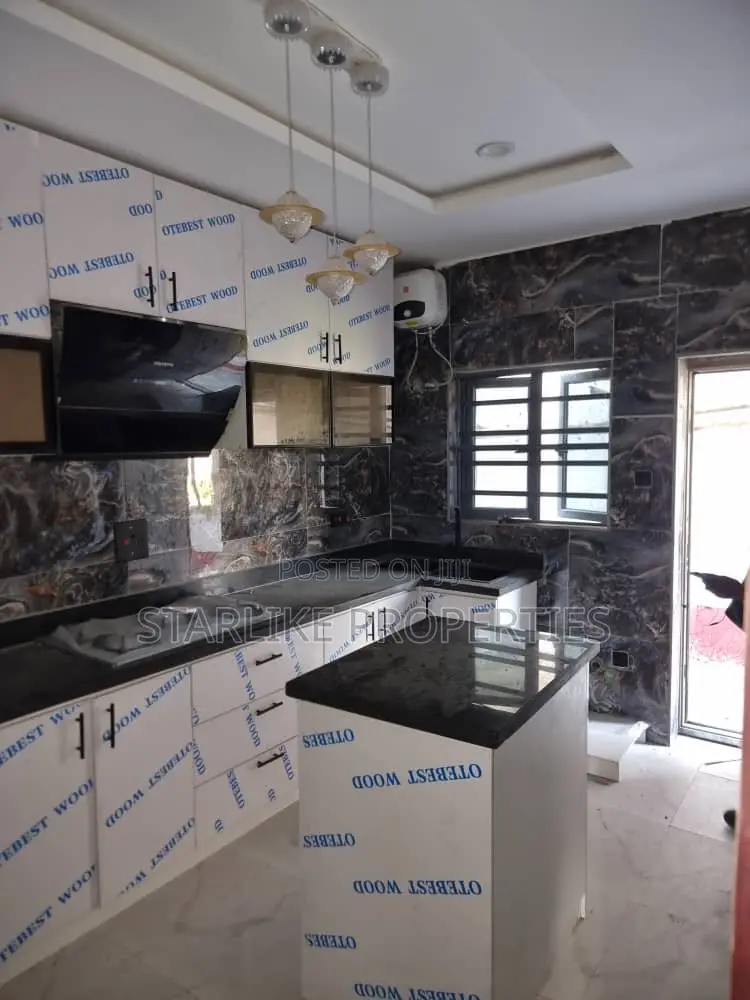 4bdrm Duplex in Lekki for sale in Lekki