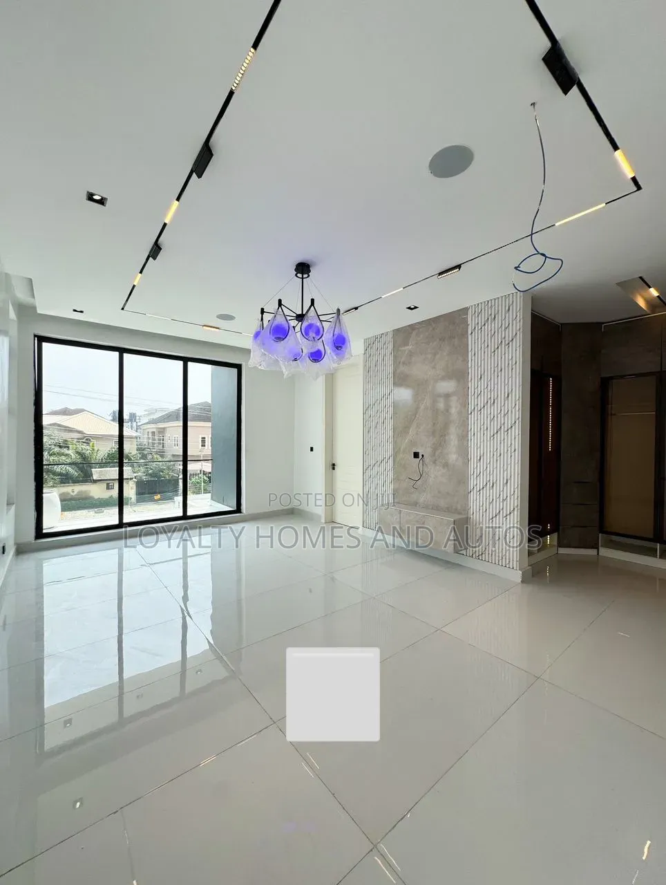 5bdrm Duplex in Lekki Phase 1 for sale in Lekki Phase 1