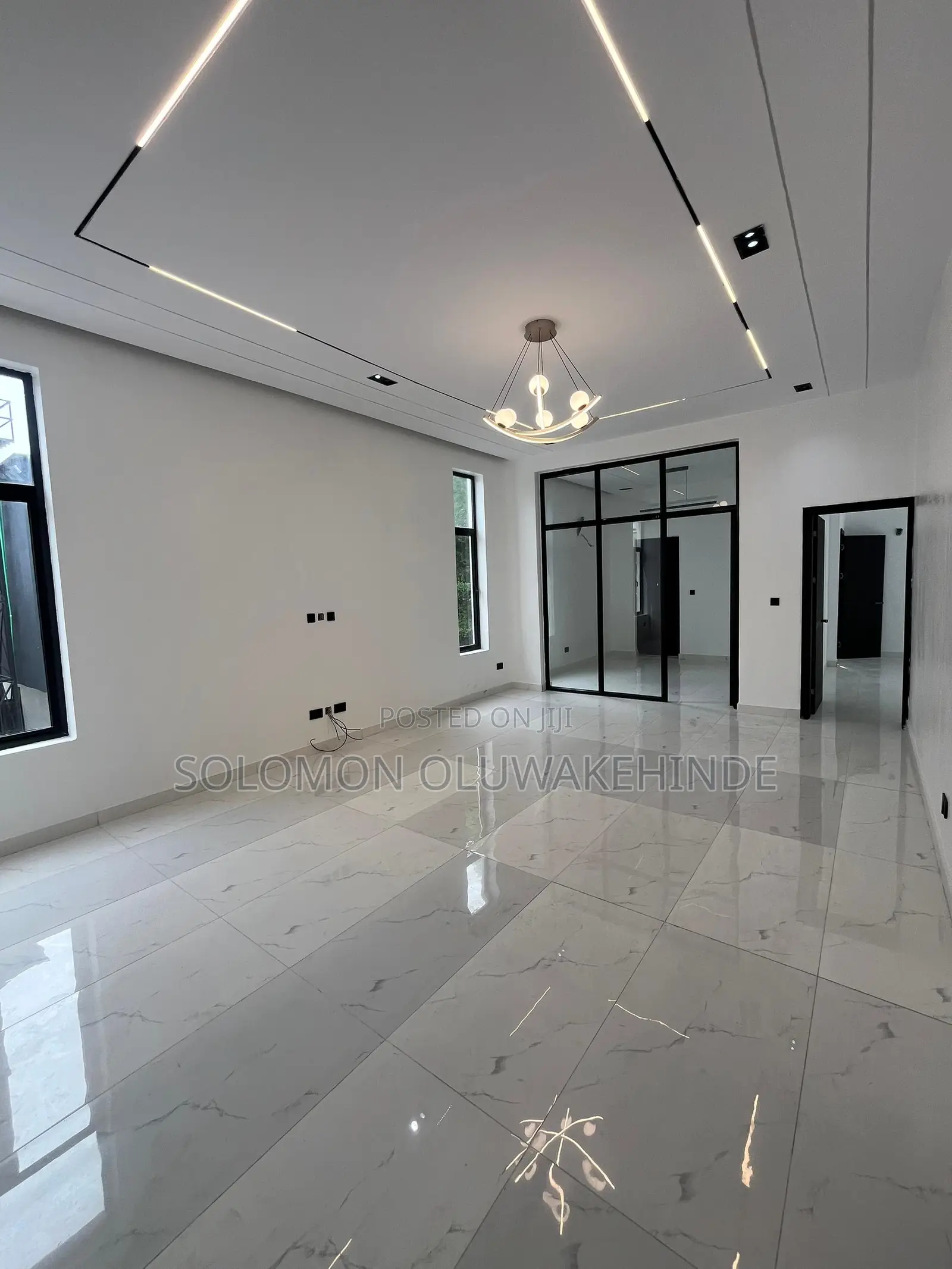 5bdrm Duplex in Chevron for sale in Chevron