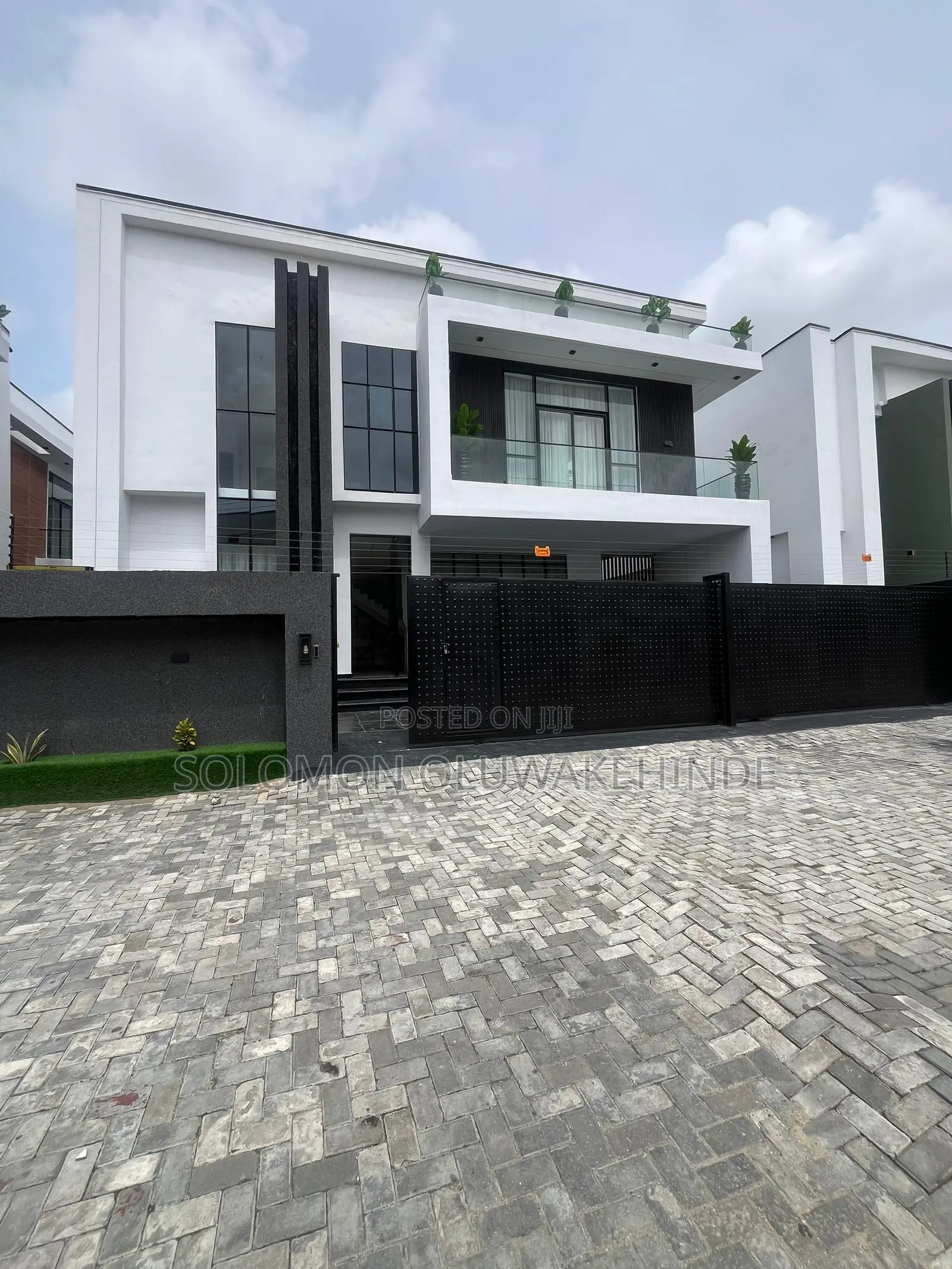 5bdrm Duplex in Vgc for sale in VGC / Ajah