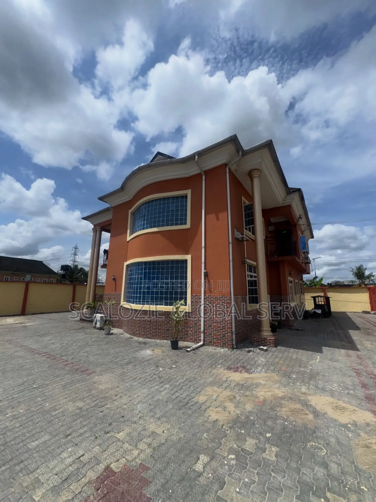 6bdrm Duplex in Rumuehinwo Estate, for sale in Port-Harcourt