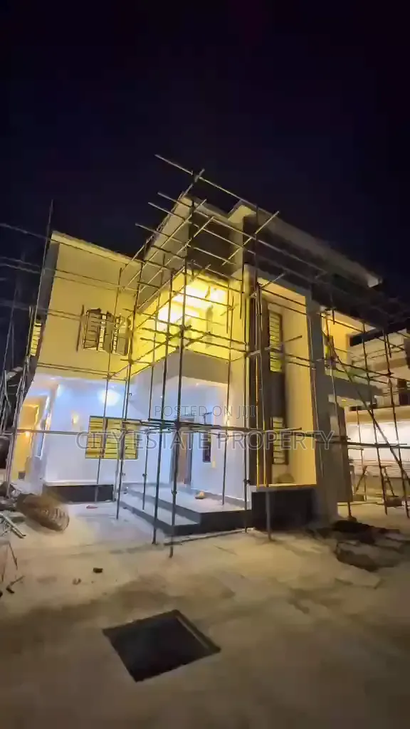 4bdrm Duplex in Cedarwood, Rukpokwu for sale in Rukpokwu