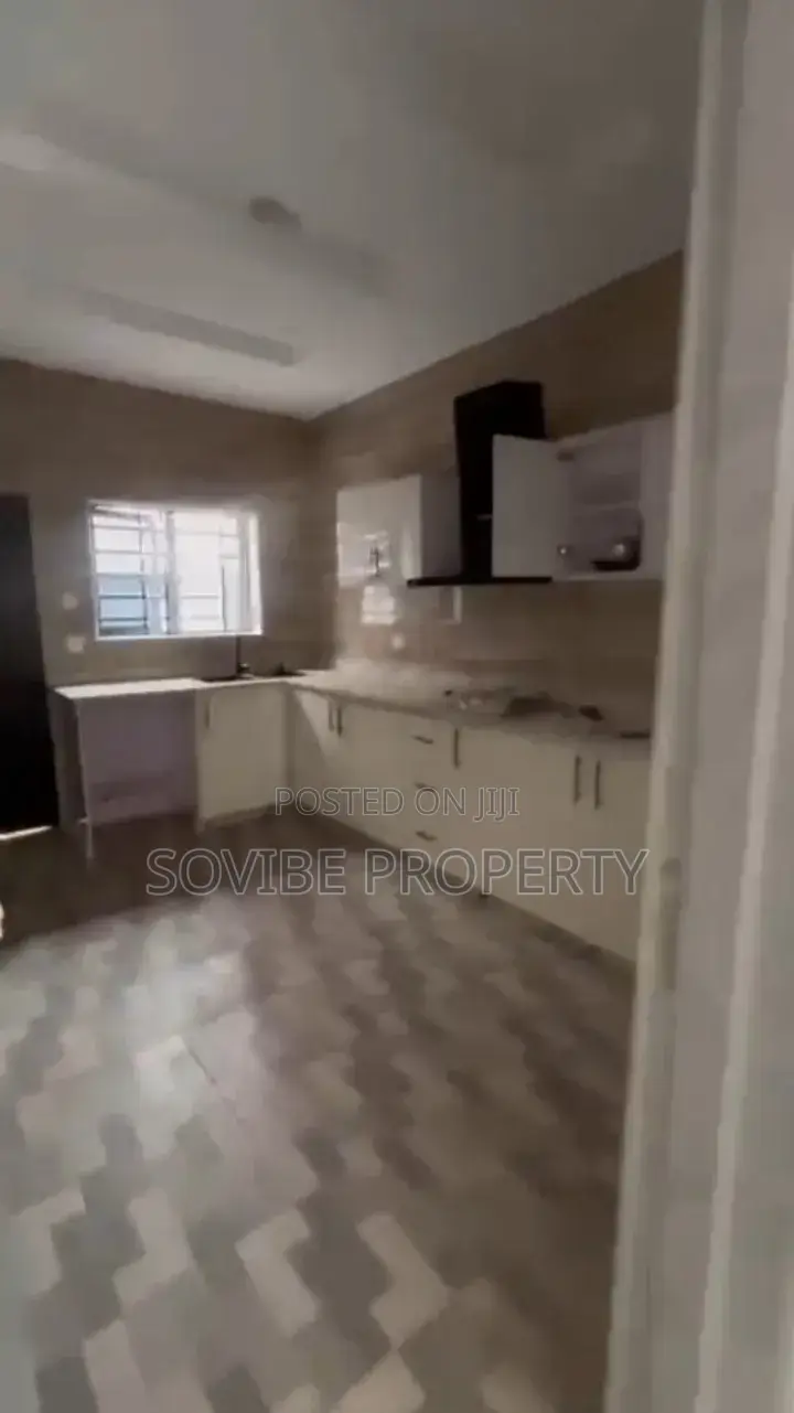 Furnished 4bdrm Duplex in Gateway, GRA Phase 2 Shangisha for rent in GRA Phase 2 Shangisha