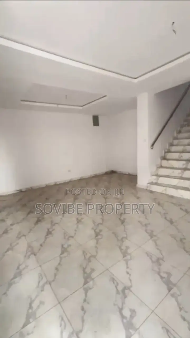 Furnished 4bdrm Duplex in Gateway, GRA Phase 2 Shangisha for rent in GRA Phase 2 Shangisha