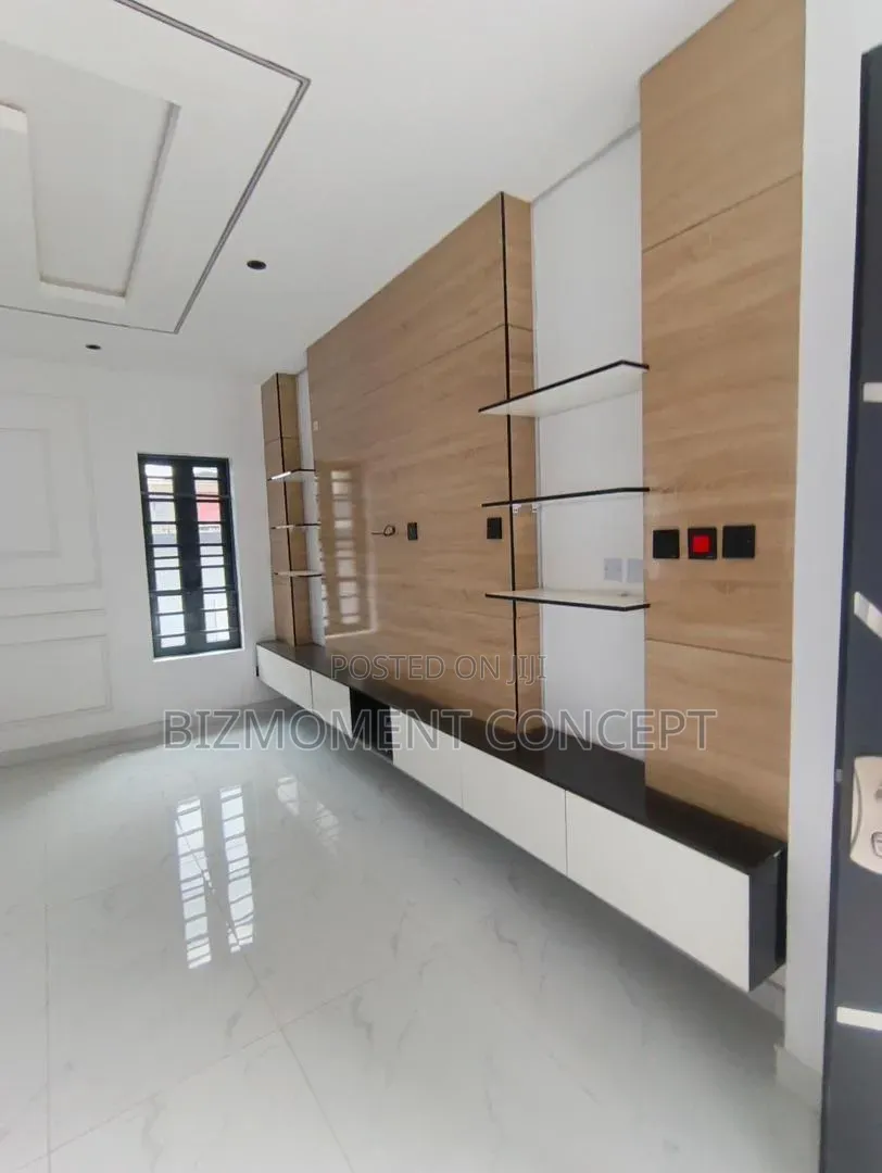 5bdrm Duplex in Omole Phase 1 for sale in Omole Phase 1