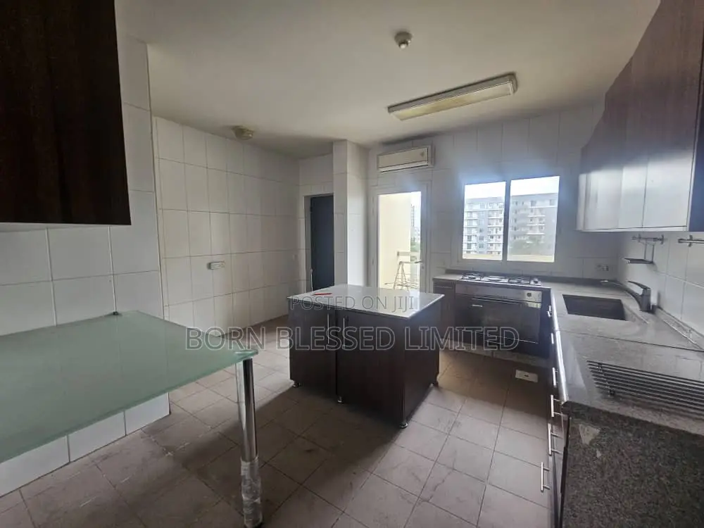 3bdrm Block of Flats in Old Ikoyi, Lagos State for rent in Lagos State