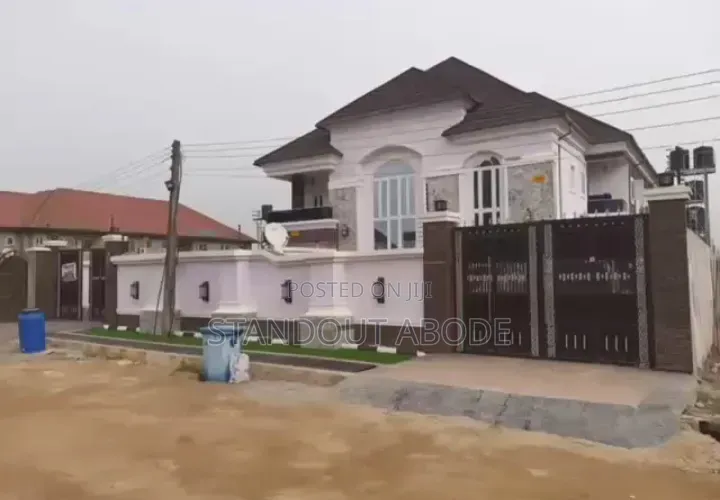 6bdrm Duplex in New Era Estate, Festac for sale in Festac