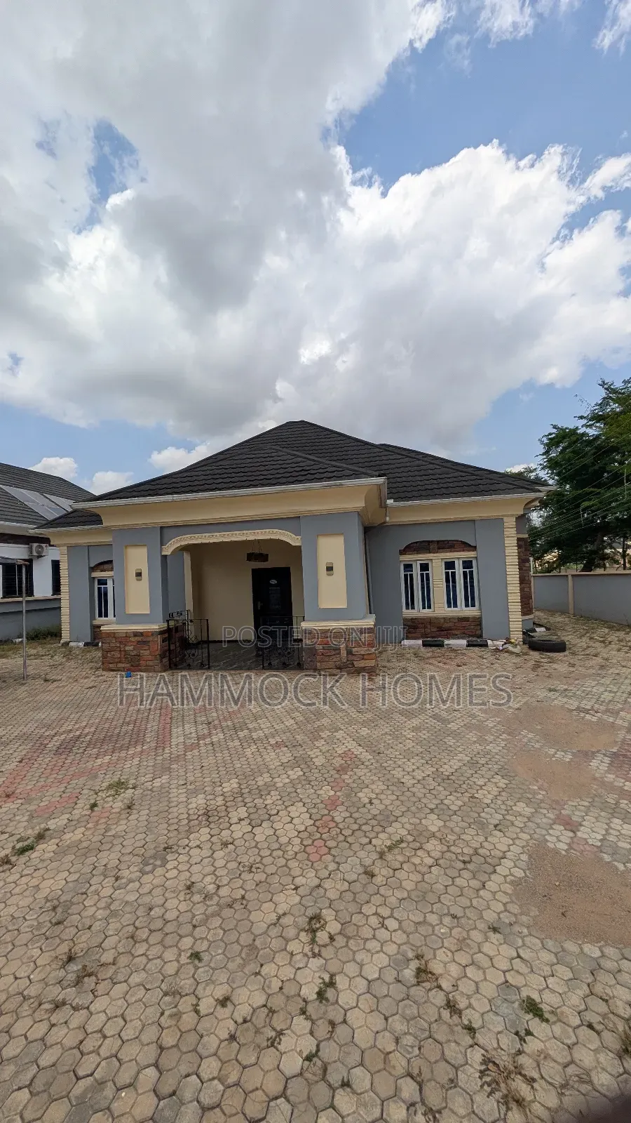 4bdrm Bungalow in Carlton Gate Estate, Akobo for sale in Akobo