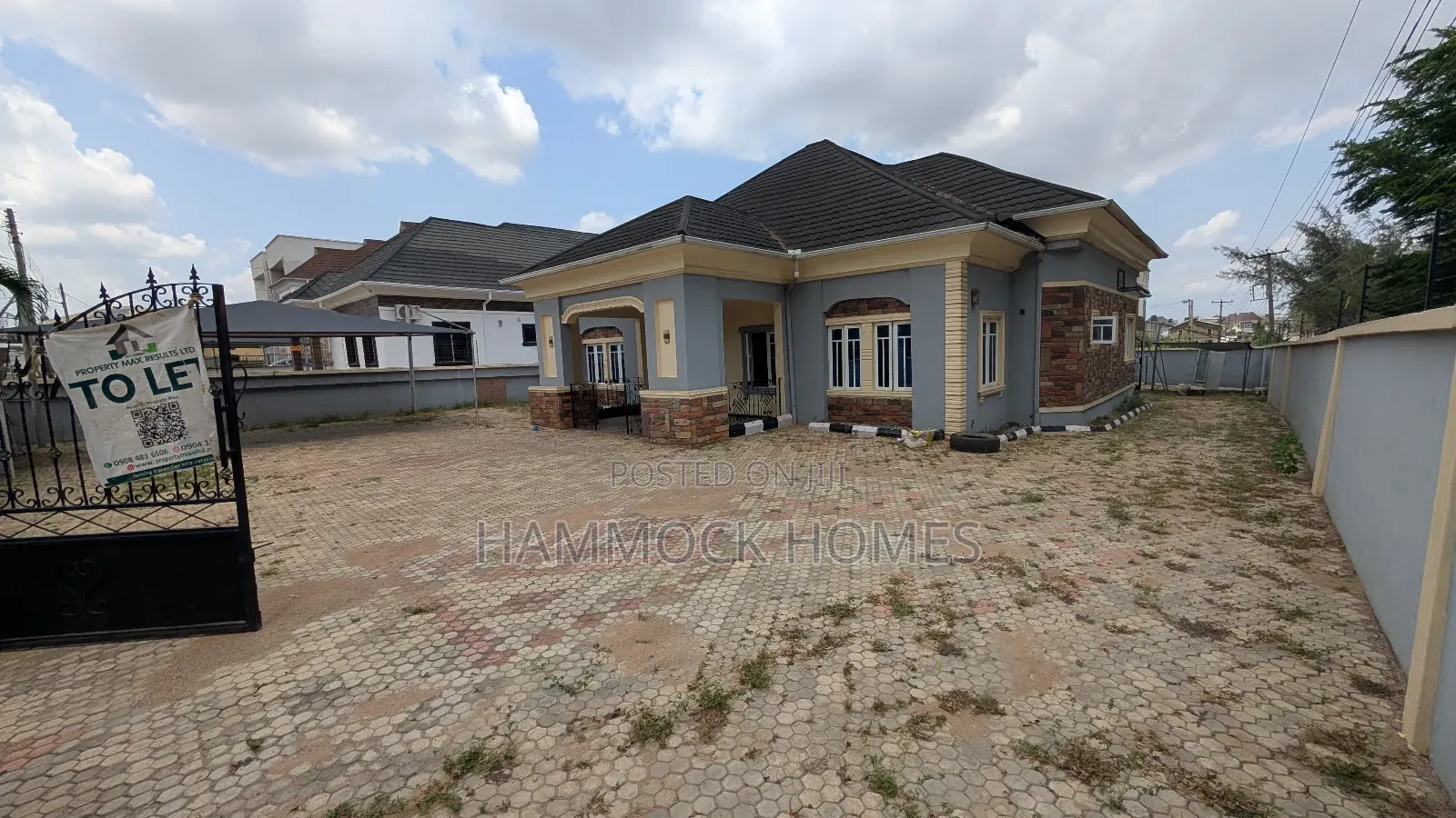 4bdrm Bungalow in Carlton Gate Estate, Akobo for sale in Akobo