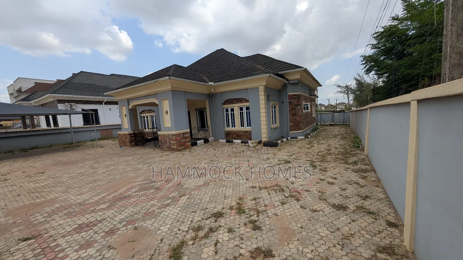 4bdrm Bungalow in Carlton Gate Estate, Akobo for sale in Akobo