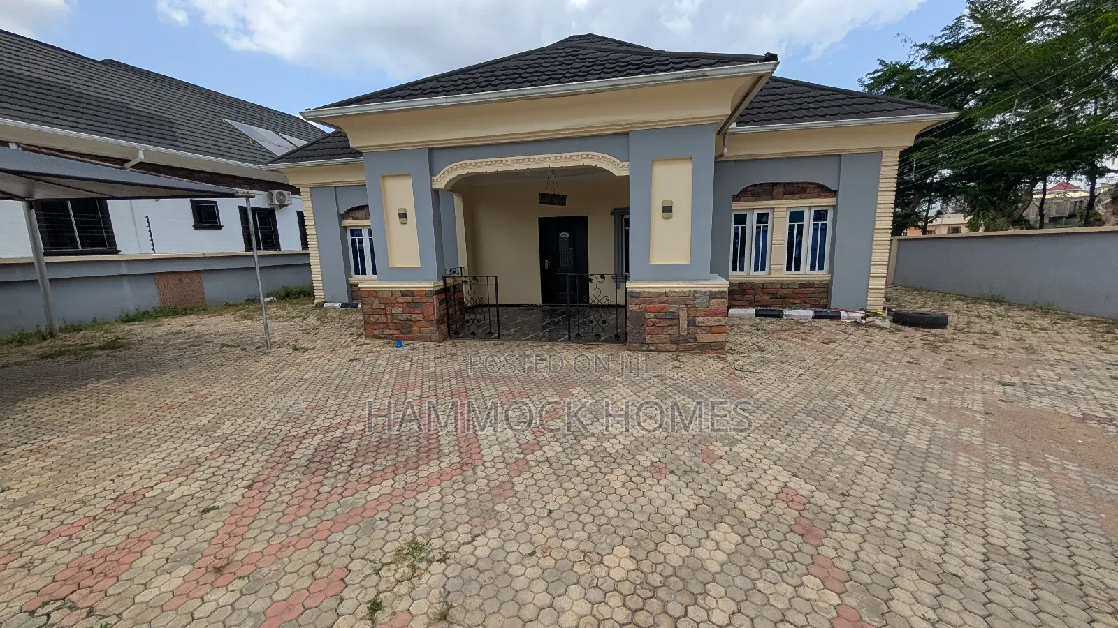 4bdrm Bungalow in Carlton Gate Estate, Akobo for sale in Akobo