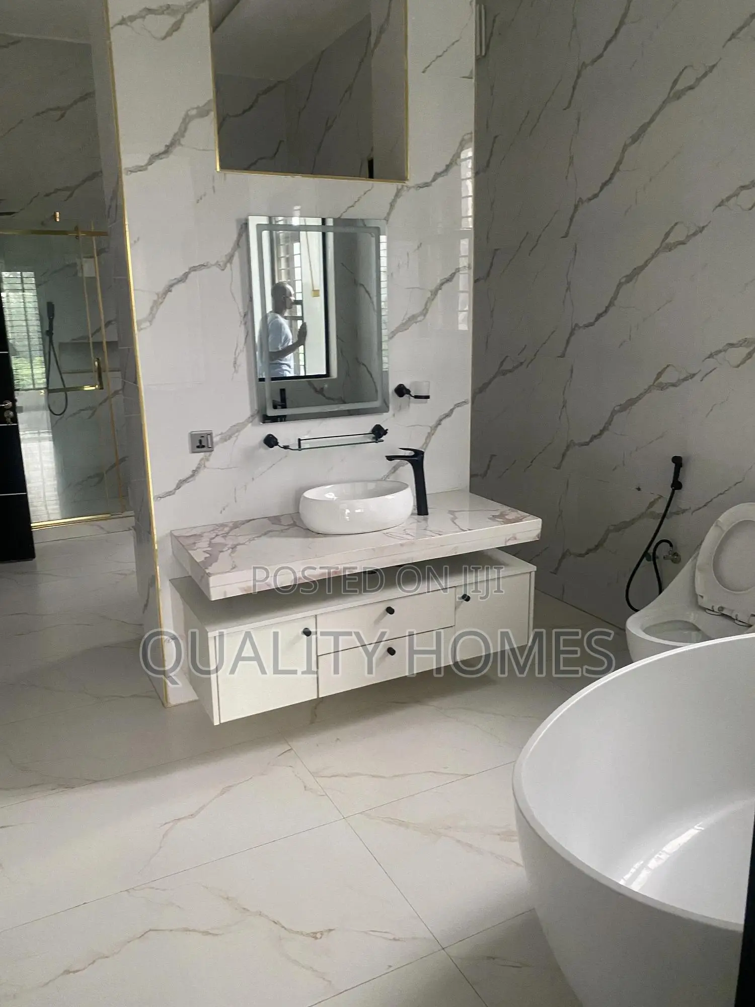 Furnished 20bdrm Villa in Utako for sale in Utako
