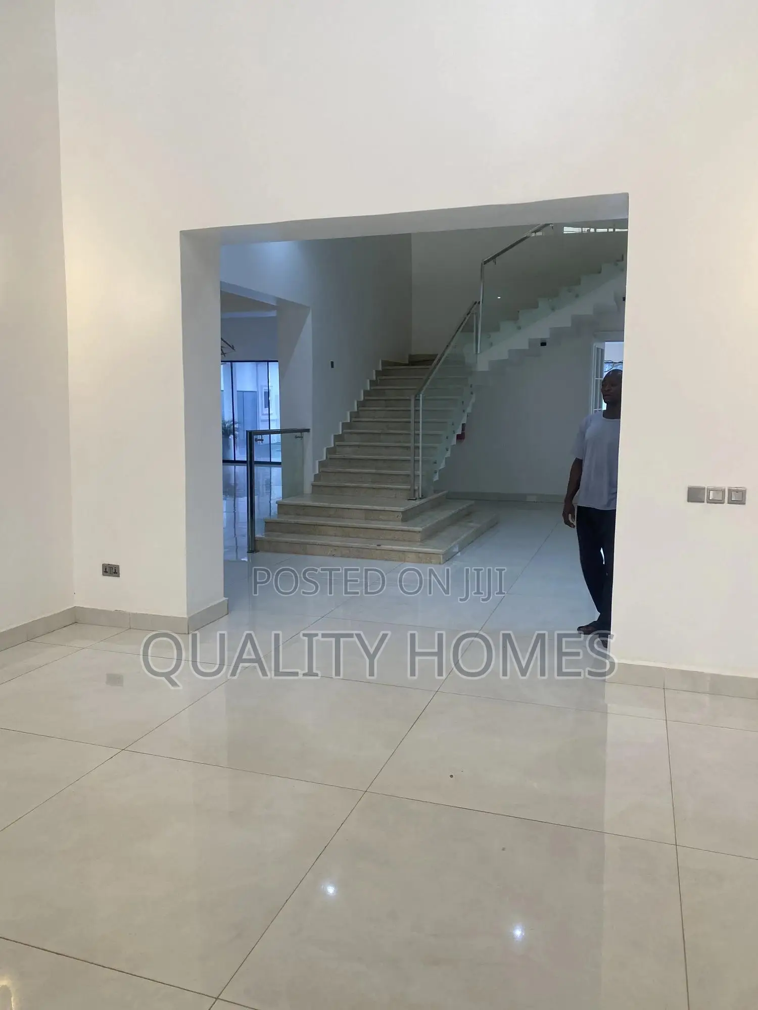 Furnished 20bdrm Villa in Utako for sale in Utako