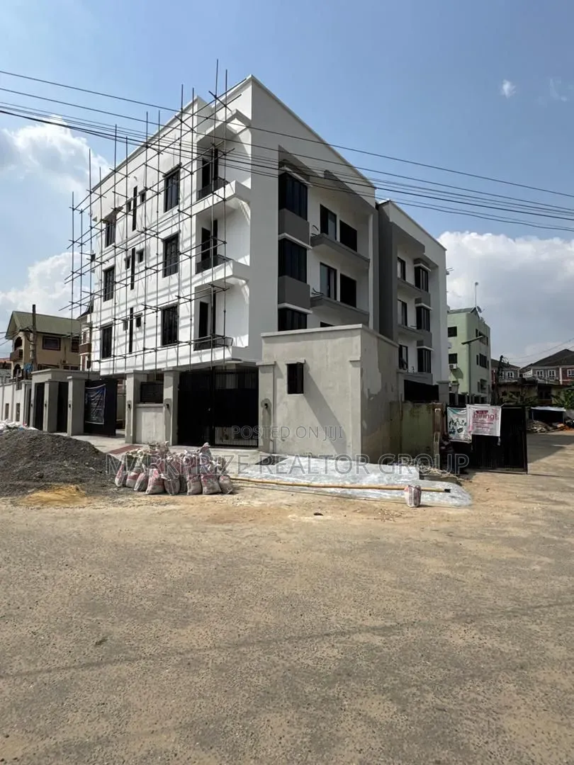 3bdrm Apartment in Allen Avenue Ikeja for sale in Allen Avenue