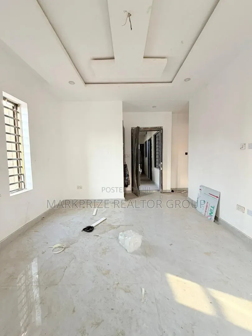 Furnished 1bdrm Apartment in Surulere Lagos for sale in Aguda / Surulere