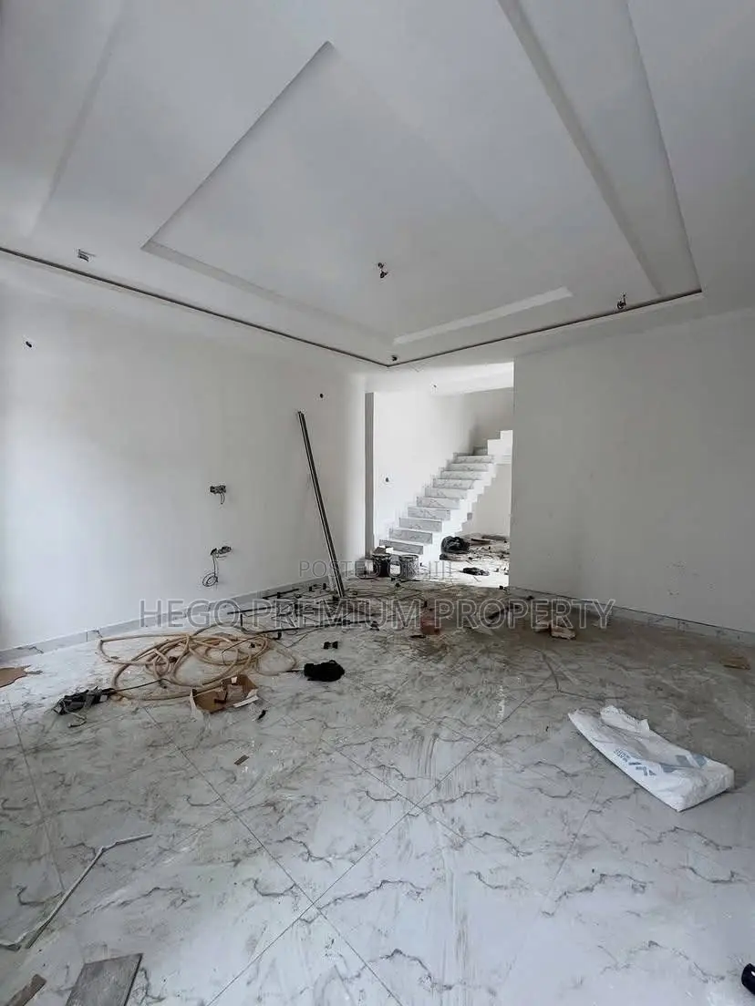 4bdrm Duplex in Shell Cooperative, Eliozu for sale in Eliozu