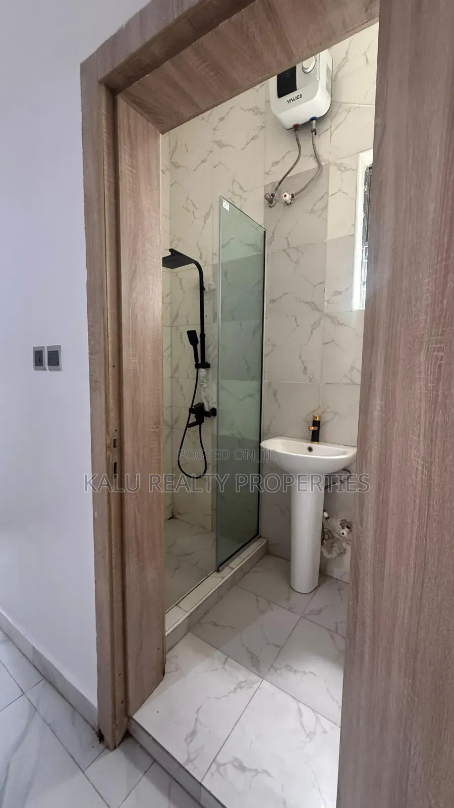 4bdrm Duplex in Ikota Villa for rent in Ikota