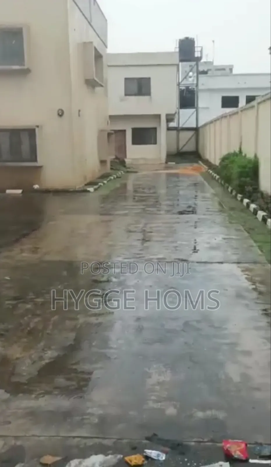 1700sqm Commercial Building With Large Grounds in Ademola Adetokunbo