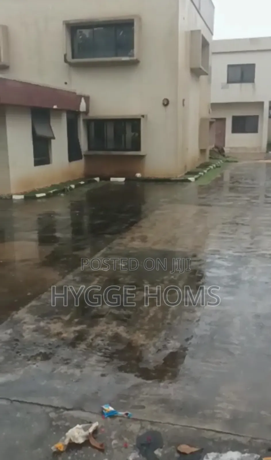 1700sqm Commercial Building With Large Grounds in Ademola Adetokunbo