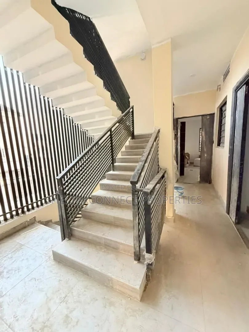 2bdrm Apartment in Papa Ajao / Surulere for sale in Papa Ajao / Surulere