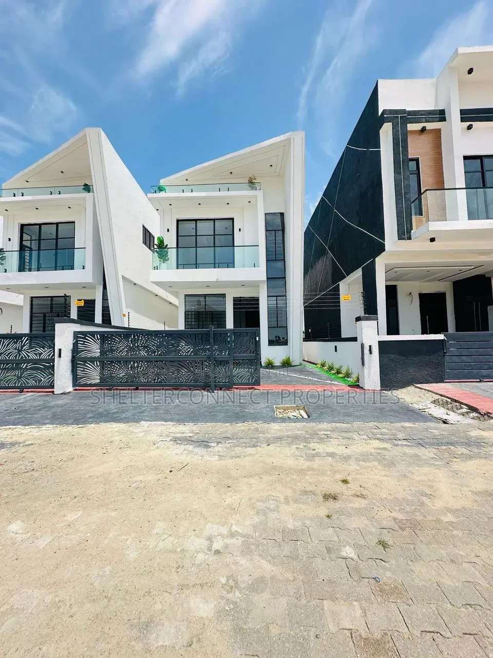 4bdrm Duplex in Ado / Ajah for sale in Ado / Ajah