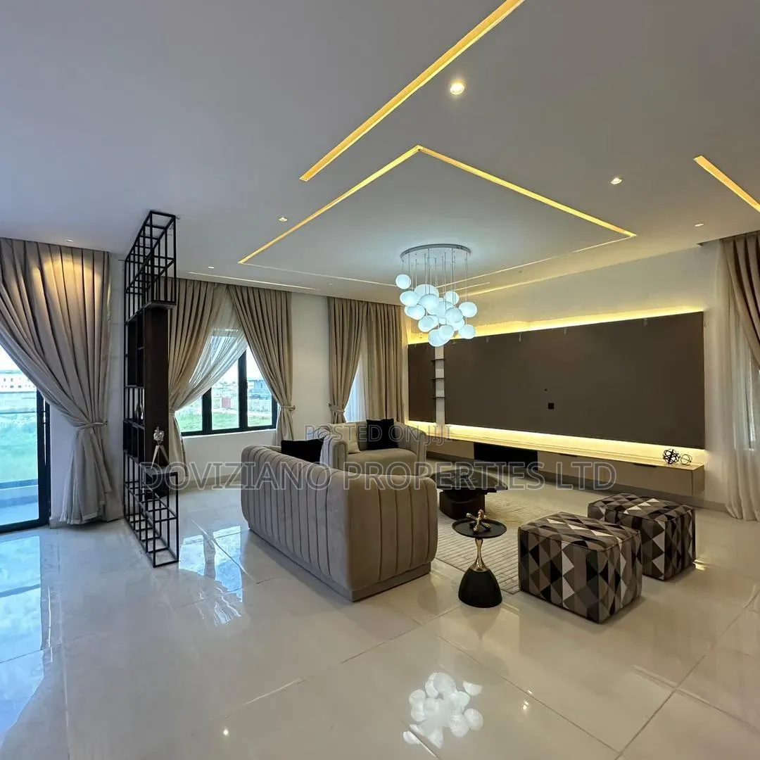 5bdrm Duplex in Lekki Phase 1 for sale in Lekki Phase 1