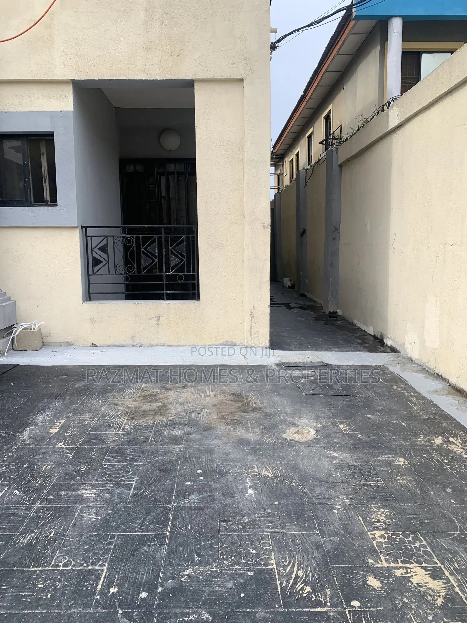 2bdrm Block of Flats in Ogunlana for rent in Ogunlana
