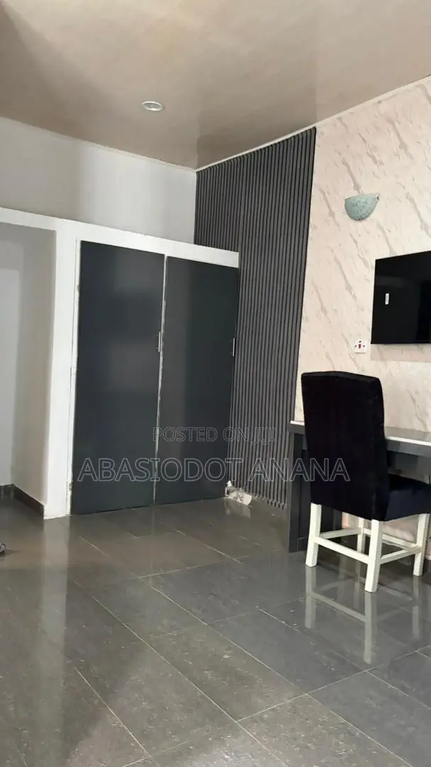 Furnished 8bdrm Bungalow in Shelter Afrique By, Uyo for sale in Uyo